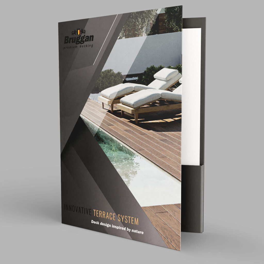 Apoyo de marketing para nuestros socios. ¿Por qué es importante? Cajas de presentación con muestras de tarimas y placas de fachada de Bruggan y Legro