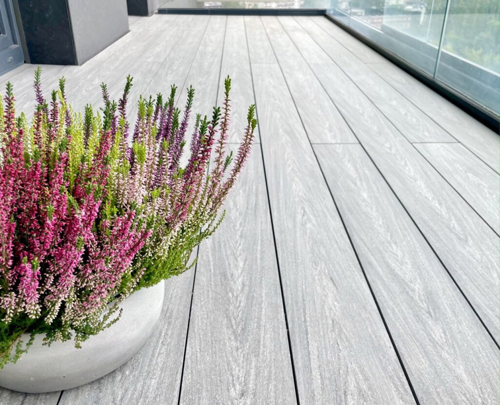 ¿Cómo preparar la terraza para la nueva temporada? Unas cuantas reglas sencillas para que tu patio luzca impecable.